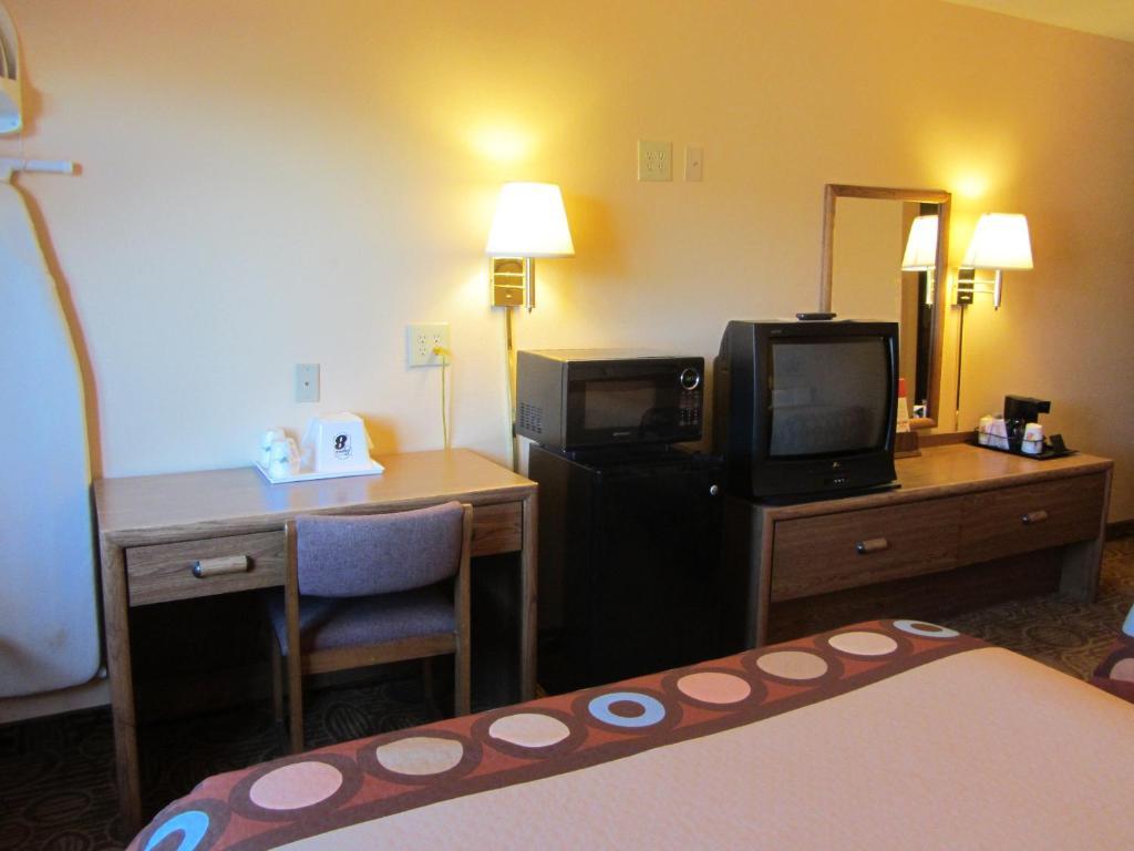 Super 8 By Wyndham Dalhart Motel Room photo