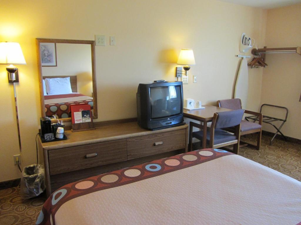 Super 8 By Wyndham Dalhart Motel Room photo